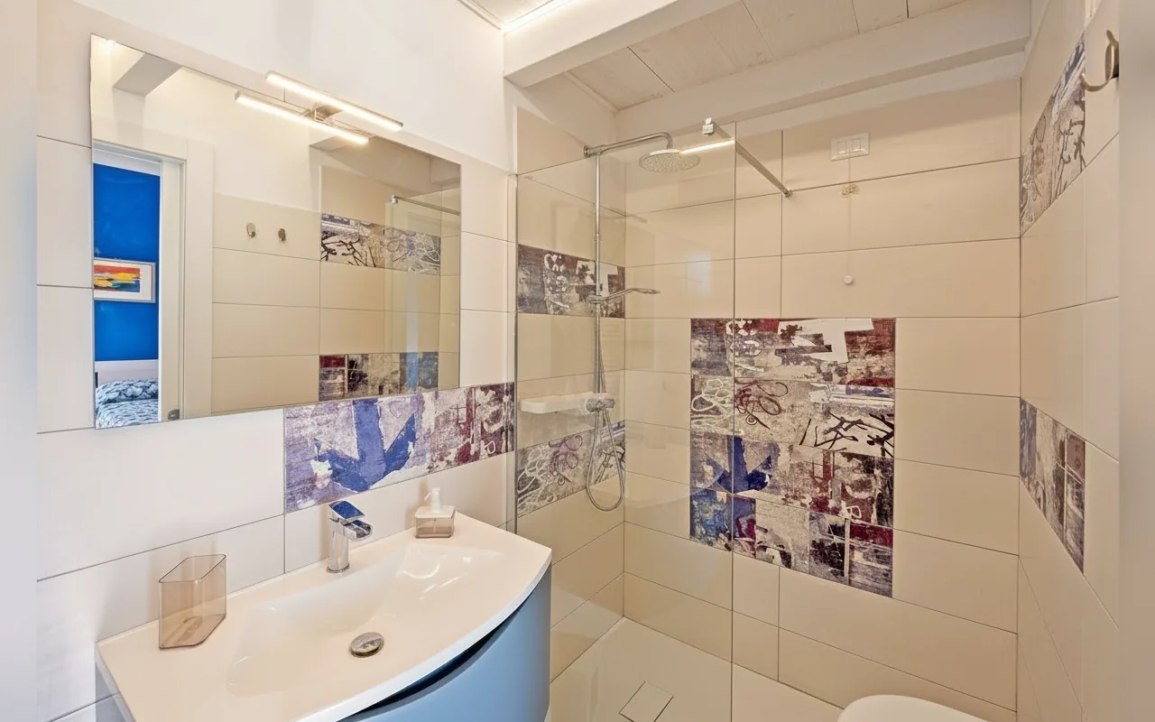 Camera con bagno privato — La Villa 31, Rosignano Marittimo (Toscana) (foto 24)